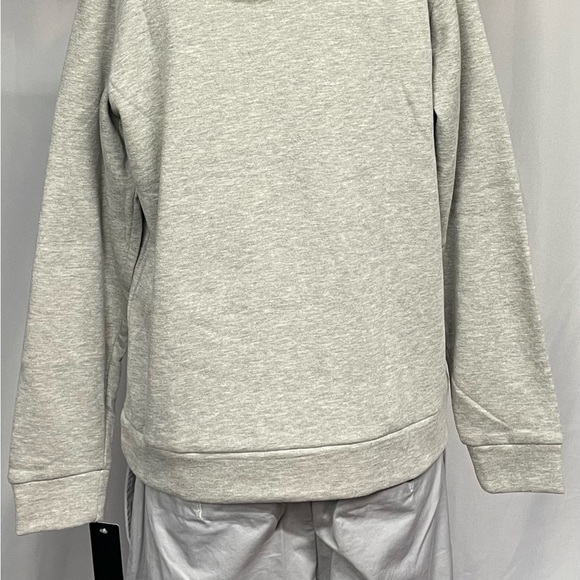 New Medium Adidas Heathered Gray Black Iconic Adidas Graphic Hoodie Sweatshirt - Picture 4 of 5